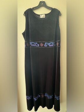 Celestial 90s Sleeveless Black Velvet Embroidered Midi Dress Plus Goth